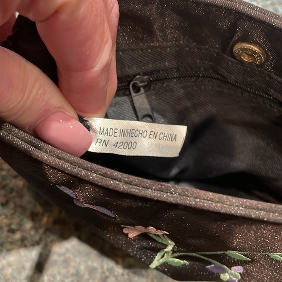 Black micro purse with floral embroidery on front Double handle and snap closure - Picture 6 of 7